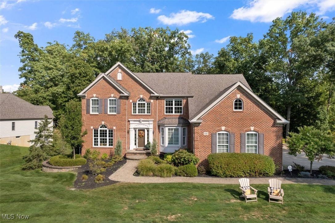 Roxburghe Dr, Brecksville, OH 44141