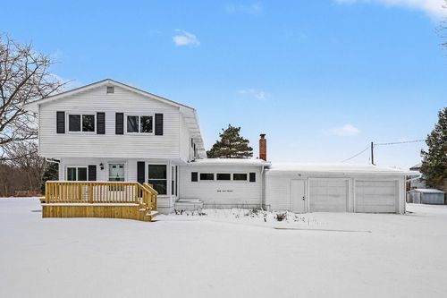 9700 Fenner Rd, Perry, MI, 48872-8716 | Card Image