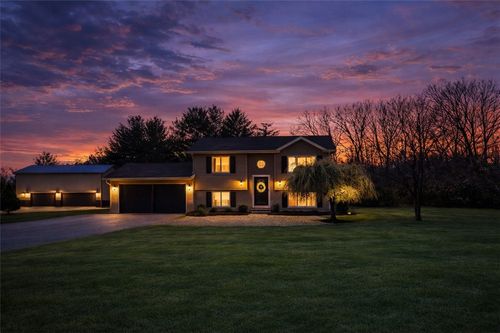 7 Willow Ln, Marshall, IL, 62441-3930 | Card Image