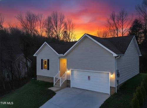 170 Brighton Pl, Bristol, TN, 37620-5328 | Card Image