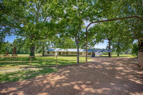 613 Fm 1272, Grapeland, TX, 75844-5666 | Card Image