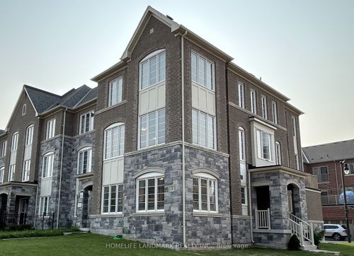 3 Temple Manor Rd, Brampton, ON, L6Y6C5 | Card Image