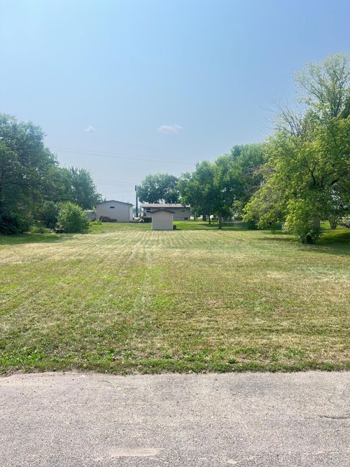 2608 1st St N, Waite Park, MN, 56387-1867 | Card Image