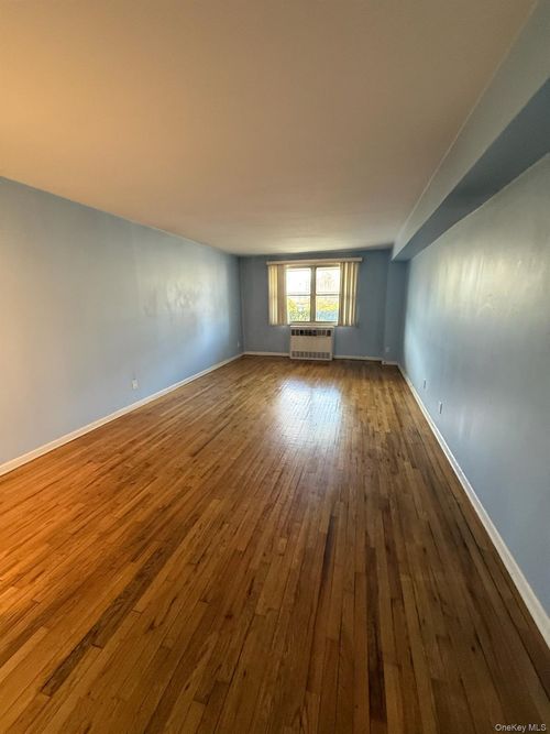 a17-601 Chestnut Street, Hempstead, NY, 11516 | Card Image