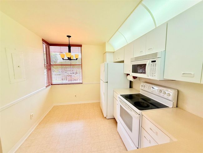 APT-206 - 2524 Nw 104 Th Ave, Condo with 2 bedrooms, 2 bathrooms and null parking in Sunrise FL | Image 6