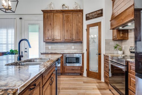 250 Alondrita St, Celeste, TX, 75423-6007 | Card Image