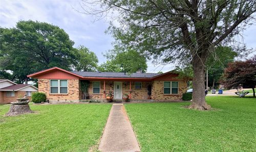 1226 Linkwood Ln, Lancaster, TX, 75146-3418 | Card Image