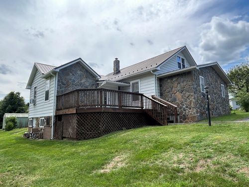 131 Lansworth Dr, Austinville, VA, 24312-3120 | Card Image