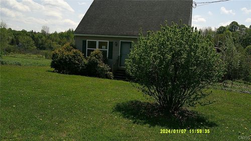 16862 Churchill Rd, Watertown, NY, 13601-5465 | Card Image