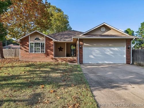 2201 Spring Branch Avenue, Okmulgee, OK, 74447 | Card Image