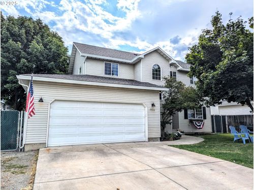 2504 E N Ave, La Grande, OR, 97850-3854 | Card Image