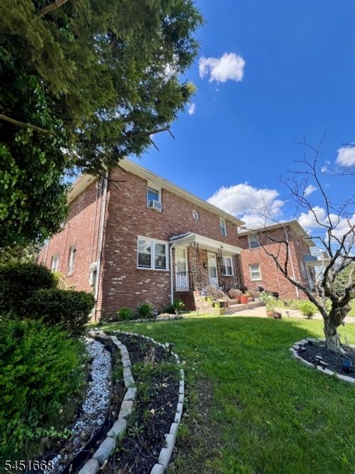 1-201 E 9th St, Plainfield, NJ, 07060-2530 | Card Image