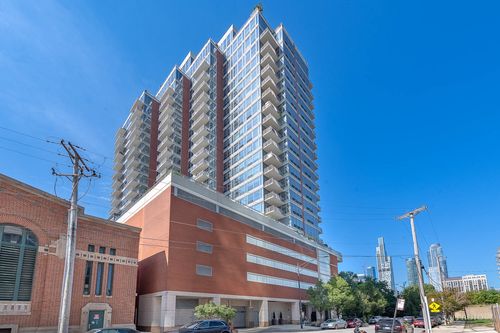 1606-1600 Prairie Ave, Chicago, IL, 60616-4698 | Card Image