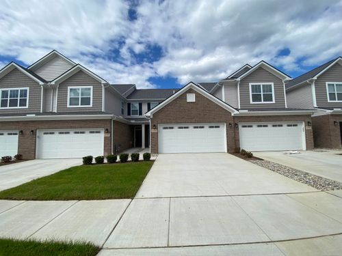 8783 Pioneer St, Washington Township, MI, 48094-2973 | Card Image