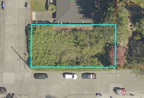 3722 20th Ave Sw, Seattle, WA, 98106-1138 | Card Image