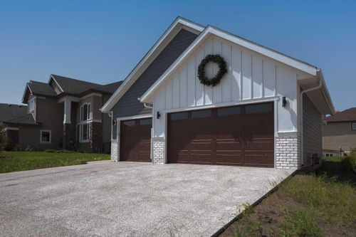 689 Muirfield Cres, Lyalta, AB, T0J1Y1 | Card Image