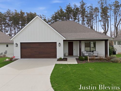 10-6324 Lamppost Cir Se, Grand Rapids, MI, 49546-9113 | Card Image