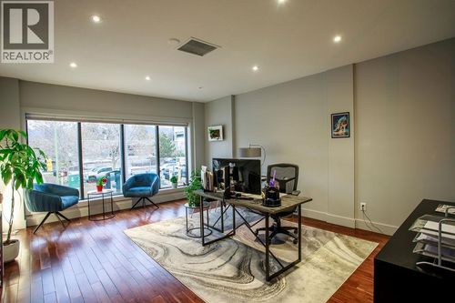 200-1455 Ellis St, Kelowna, BC, V1Y2A3 | Card Image