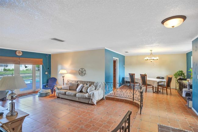 6091 Sw 14 Th St, House other with 4 bedrooms, 2 bathrooms and null parking in Plantation FL | Image 7