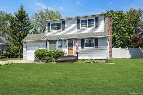 57 Wantagh Ave, East Islip, NY, 11730-1218 | Card Image