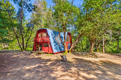 290 Moonlight Meadows Road, Whitethorn, CA, 95589 | Card Image