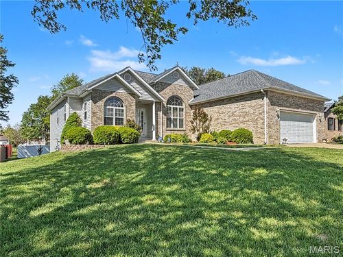 2645 Katrine Lake Dr, Belleville, IL, 62221-3363 | Card Image