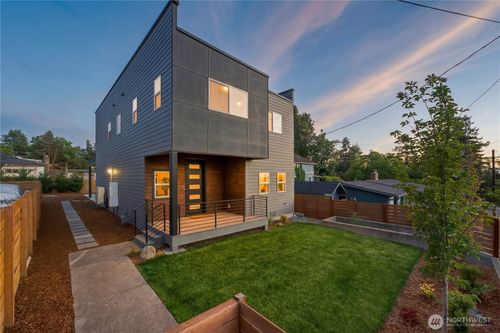6115 S Cooper St, Seattle, WA, 98178-2355 | Card Image