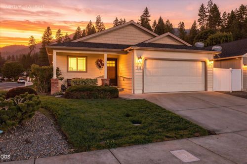 110 Westbrook Dr, Rogue River, OR, 97537-4546 | Card Image