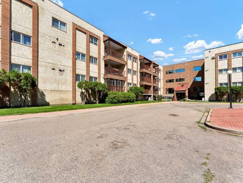 208-3090 15 Ave Se, Medicine Hat, AB, T1B3Z3 | Card Image