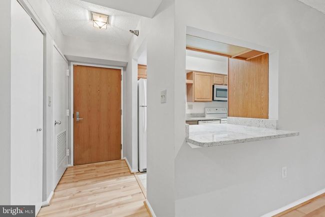 APT-315 - 1808 Old Meadow Rd, Condo with 2 bedrooms, 2 bathrooms and null parking in MCLEAN VA | Image 5