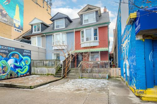 811 Bloor St W, Toronto, ON, M6G1L8 | Card Image