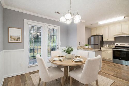 2 Chastain Cir, Newnan, GA, 30263-8601 | Card Image