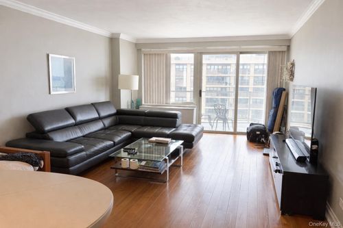 16j-1815 215th Street, New York, NY, 11360 | Card Image