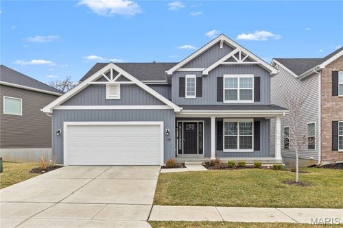 135 Majestic Dr, Valley Park, MO, 63088-2017 | Card Image
