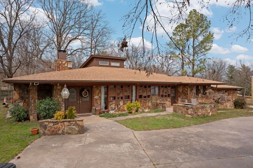 1202 Woodcrest Way, Grove, OK, 74344-5107 | Card Image