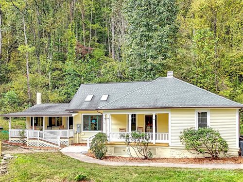 50 Trillium Way, Clyde, NC, 28721-9304 | Card Image