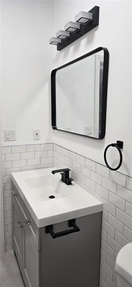 1-368 Rockaway Pkwy, Brooklyn, NY, 11212-3354 | Card Image