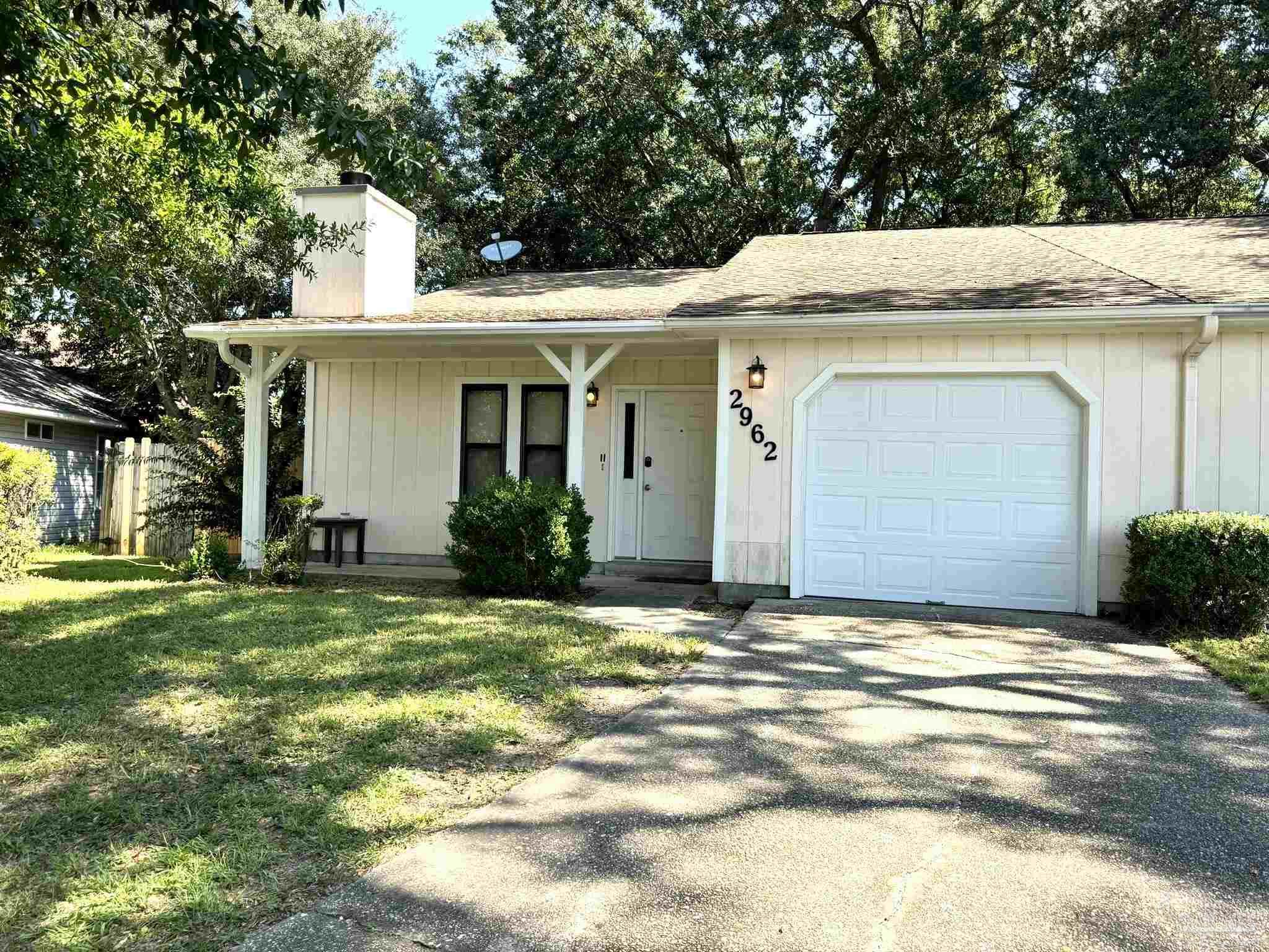 Meredith Dr, Pensacola, FL 32504