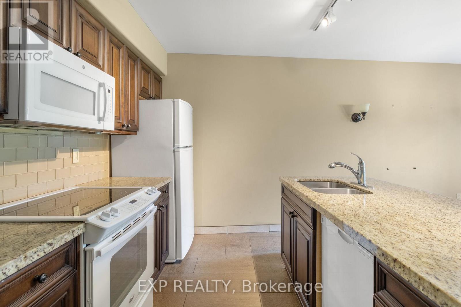 Residential in Oro-Medonte (Horseshoe Valley) 5