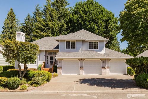 12218 Crossridge Ave Nw, Silverdale, WA, 98383-8095 | Card Image