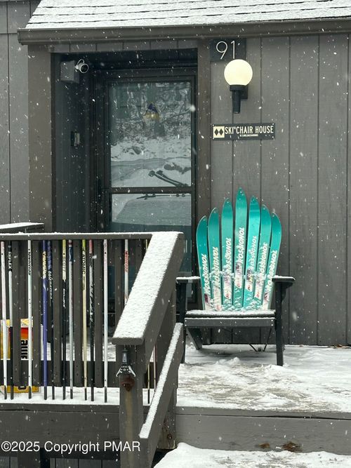 91 Cross Country Ln, Tannersville, PA, 18372-7946 | Card Image