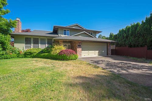 7720 Waterton Dr, Richmond, BC, V7A4G4 | Card Image