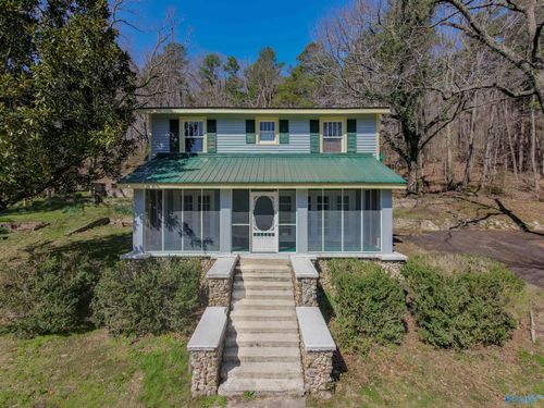 17 High Ave, Valley Head, AL, 35989-3922 | Card Image