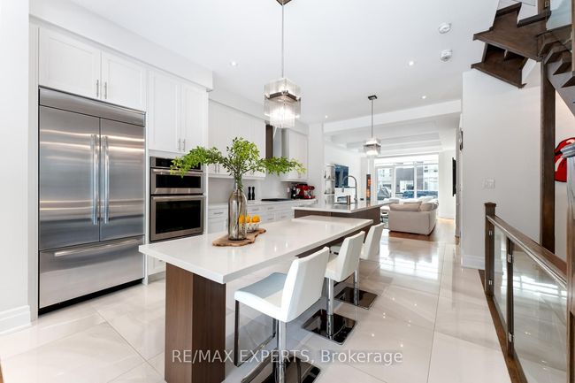 23 Carrville Woods Cir, House attached with 3 bedrooms, 4 bathrooms and 2 parking in Vaughan ON | Image 20