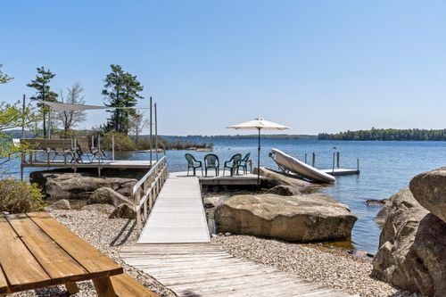 102 Musson Road, Raymond, ME, 04071 | Card Image