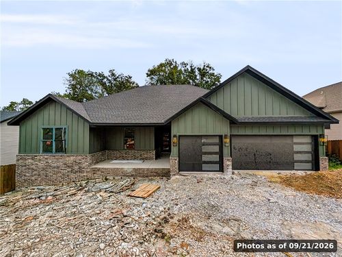 47 Westmorland Dr, Bella Vista, AR, 72714-1823 | Card Image