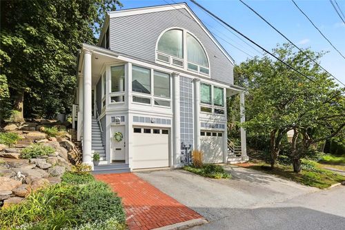 100-100 Pratt St, Providence, RI, 02906-1411 | Card Image
