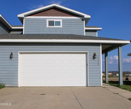 1130 9th St Sw, Watford City, ND, 58854 | Card Image