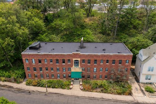 487 Grand Ave, Saint Paul, MN, 55102-5602 | Card Image