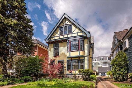 36 Granger Pl, Buffalo, NY, 14222-1228 | Card Image